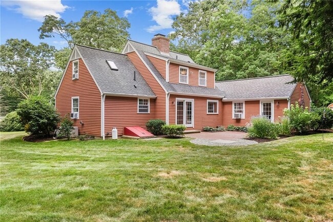 Building Photo - 6 Mary Ann Dr