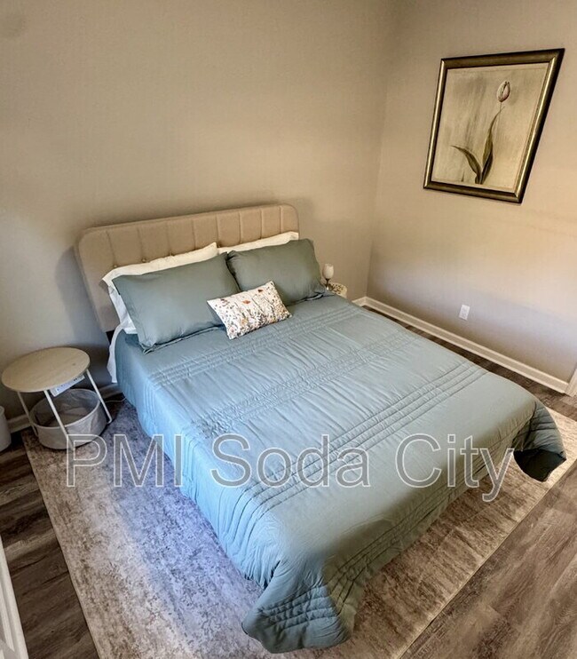 Building Photo - 3615 Truman St