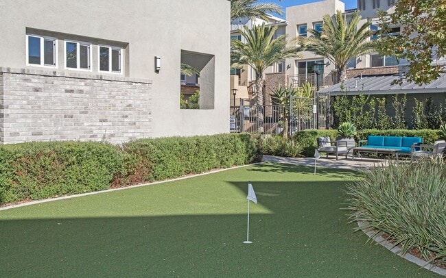 Building Photo - Beautiful contemporary design home in Bressi Ranch!