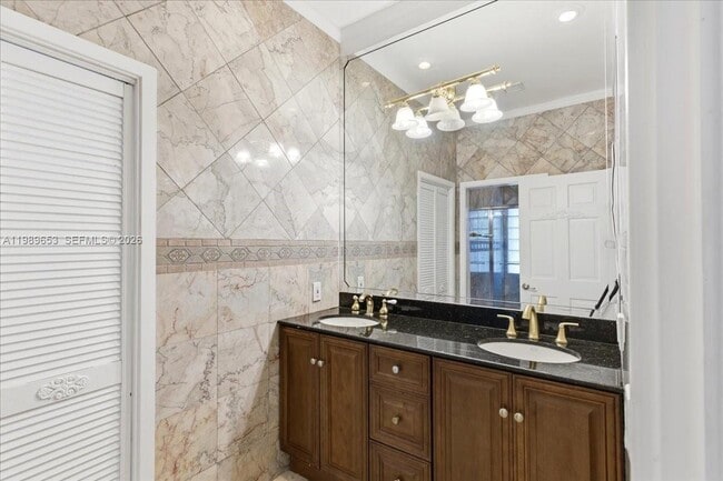 Building Photo - 1249 Biscaya Dr