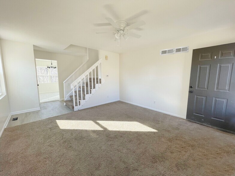 Building Photo - 7104 Orchard Ct