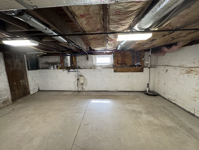 Building Photo - 355 Edella Rd