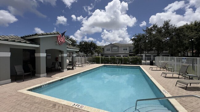 Building Photo - 3042 Grandiflora Dr