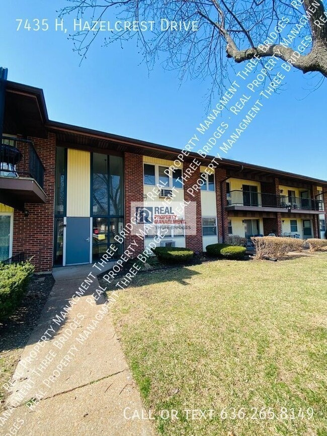 Building Photo - 7435 Hazelcrest Dr