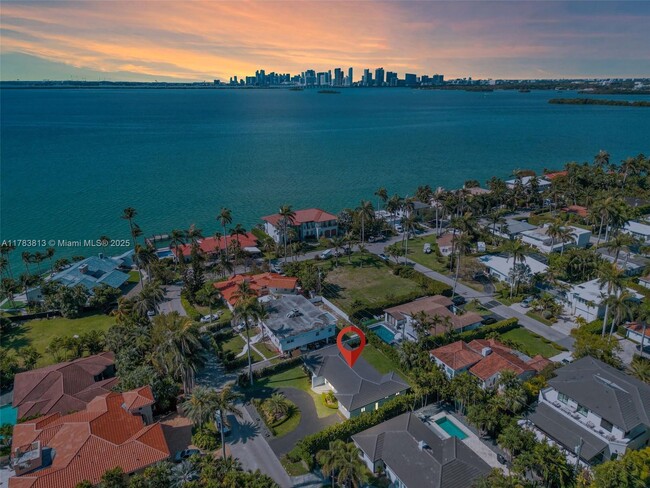 Building Photo - 7420 Beach View Dr
