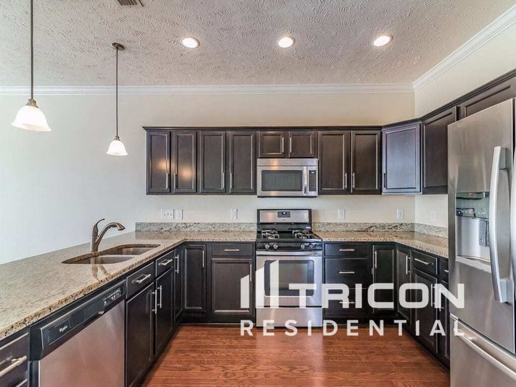 Building Photo - 1033 Middleton Ln