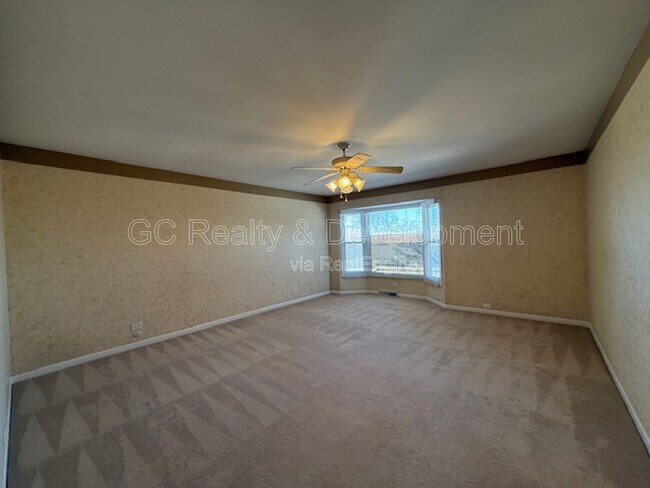 Building Photo - 140 Leslie Ln