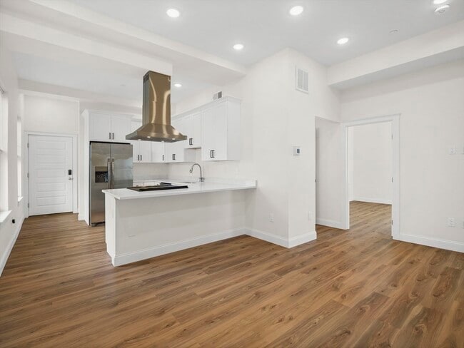 Building Photo - 14 William St