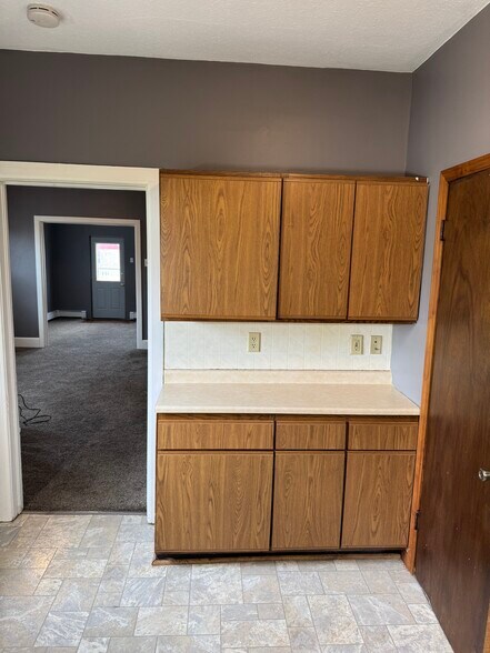 Building Photo - 1638 Saemann Ave