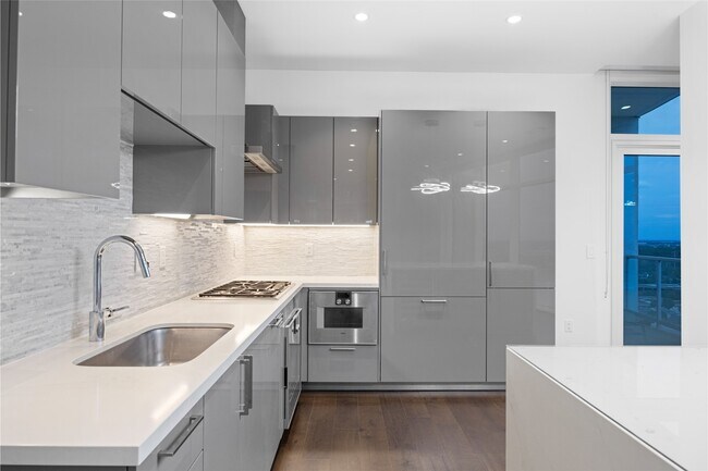 Building Photo - 4521 San Felipe St