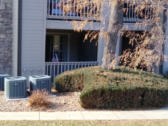 Building Photo - Englewood/DTC Ground Floor 2 Bedroom 2 Bath Condo For Rent - Great Location and Amenities