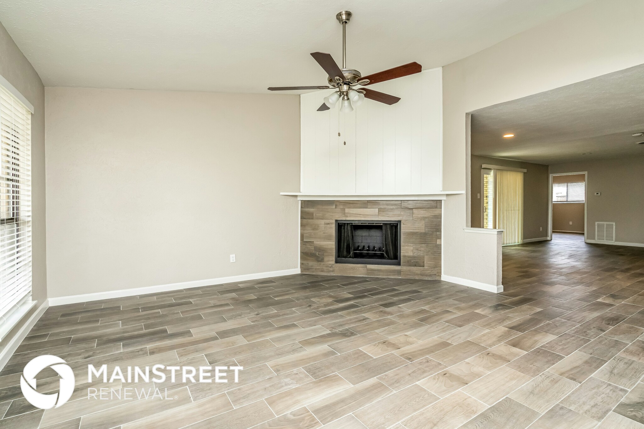 Building Photo - 2101 Chatsworth Rd