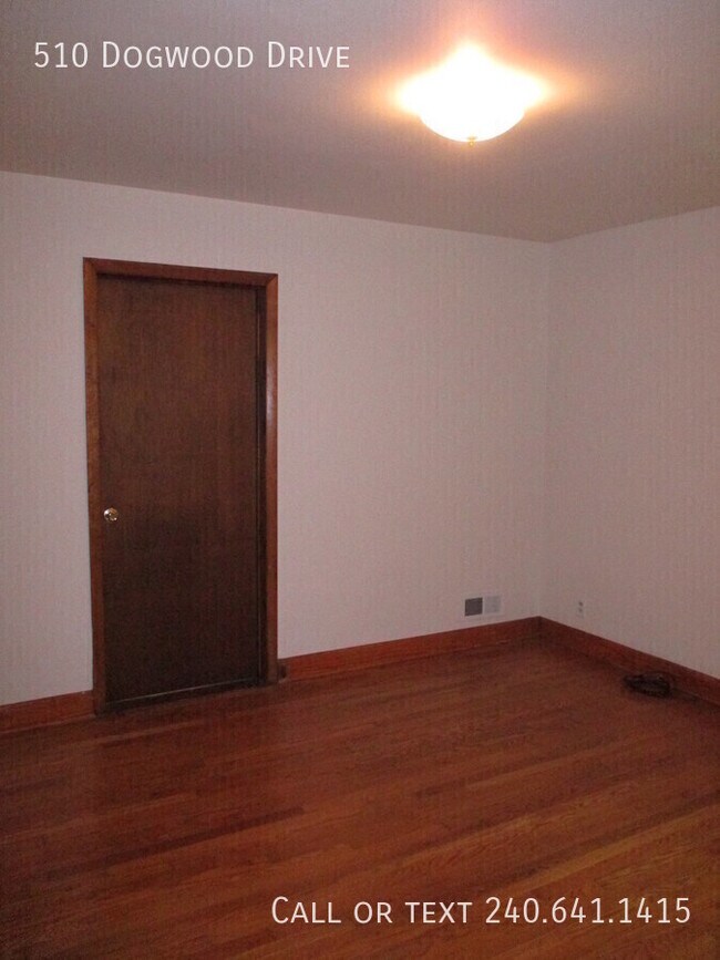 Building Photo - 510 Dogwood Dr