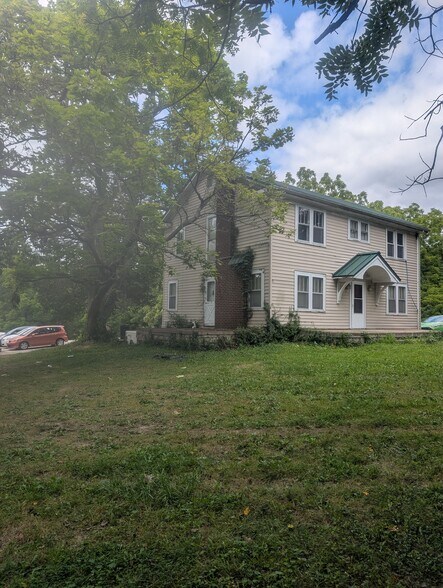 Primary Photo - 4899 N Old State Road 37