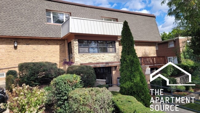 Building Photo - 1039 College Ave