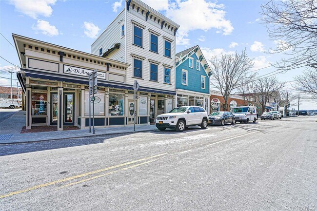 Building Photo - 40 Stirling Cove