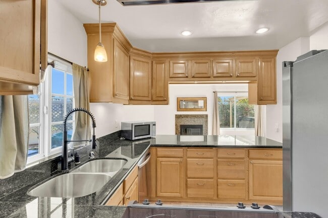 Building Photo - 7097 Beckington Ln