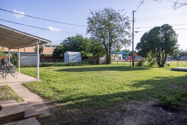 Building Photo - 718 Highland Pkwy