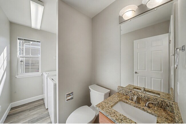 Building Photo - 5604 S Andes St