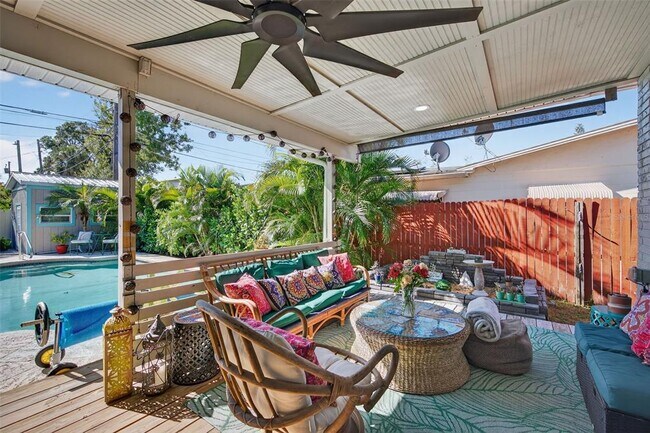 Building Photo - 2444 34th Ave N