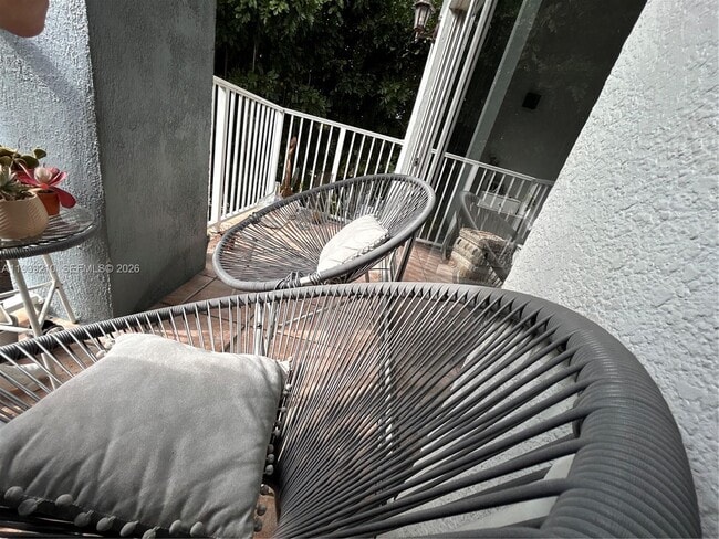 Building Photo - 2734 Bird Ave