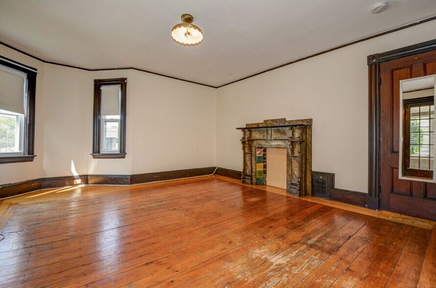 Building Photo - 46 South St