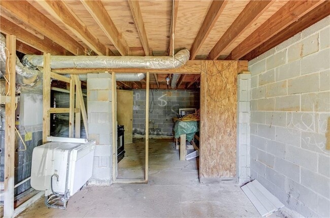 Building Photo - 4647 Candlewyck Way