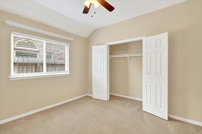 Building Photo - 6018 Tapestry Dr
