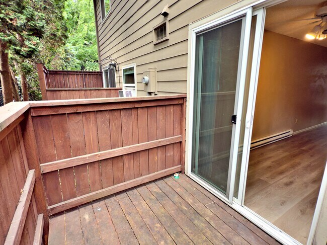 Building Photo - 3610 S Kelly Ave