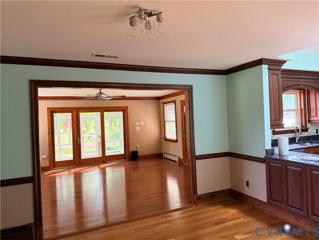 Building Photo - 5970 Springfield Rd
