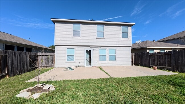 Building Photo - 2843 Oakland Brook St