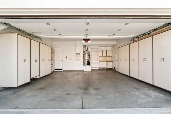 Building Photo - Your Next Home Is Ready!