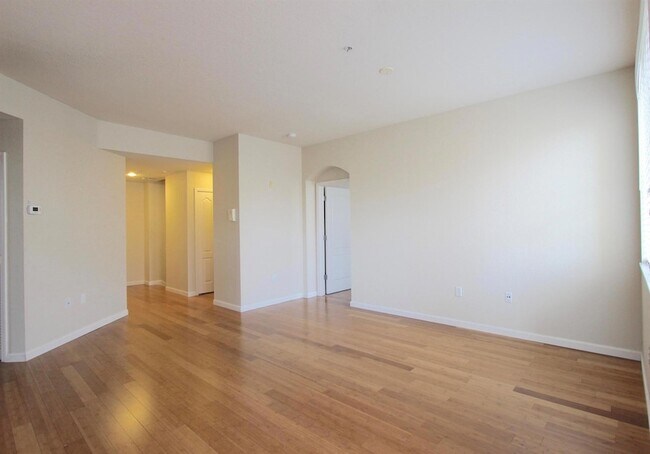 Building Photo - 11014 Legacy Dr