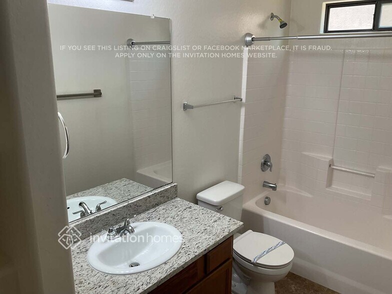 Building Photo - 2218 E Cochise Ave