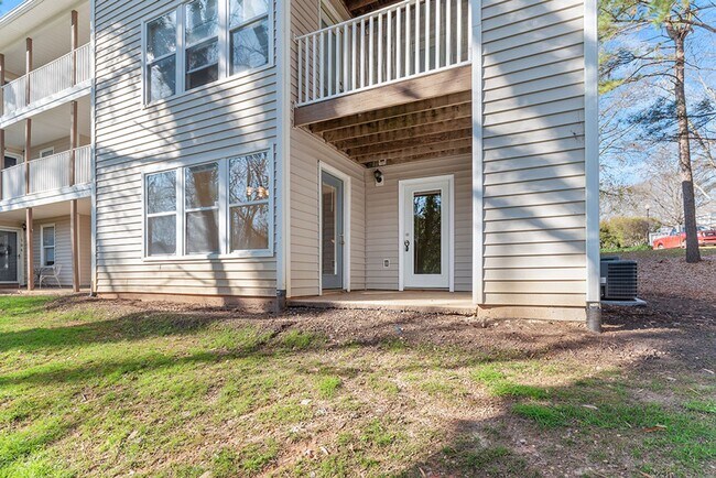 Building Photo - Location, Location, Location!