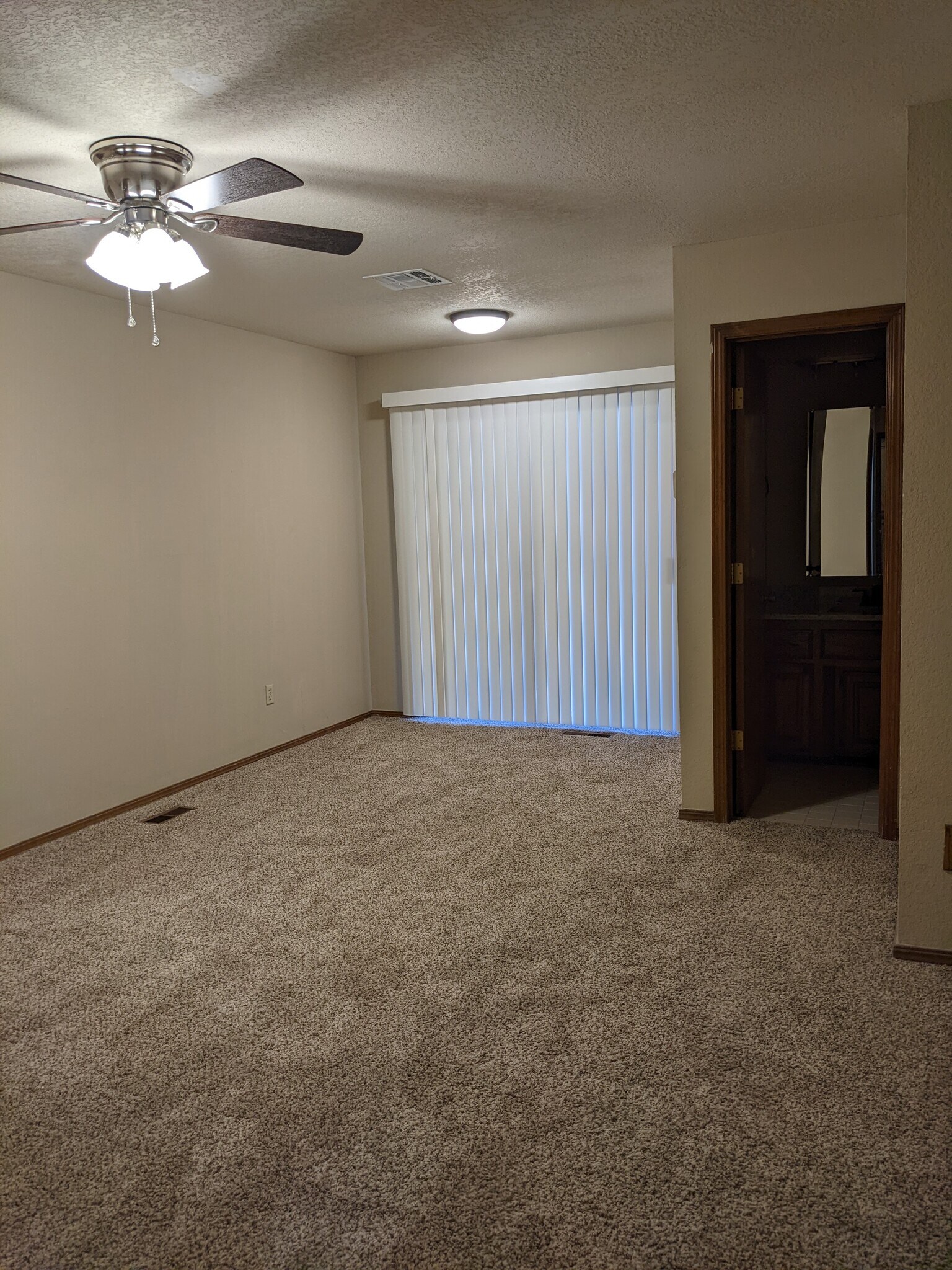Master Bedroom - 1616 Julie Plz
