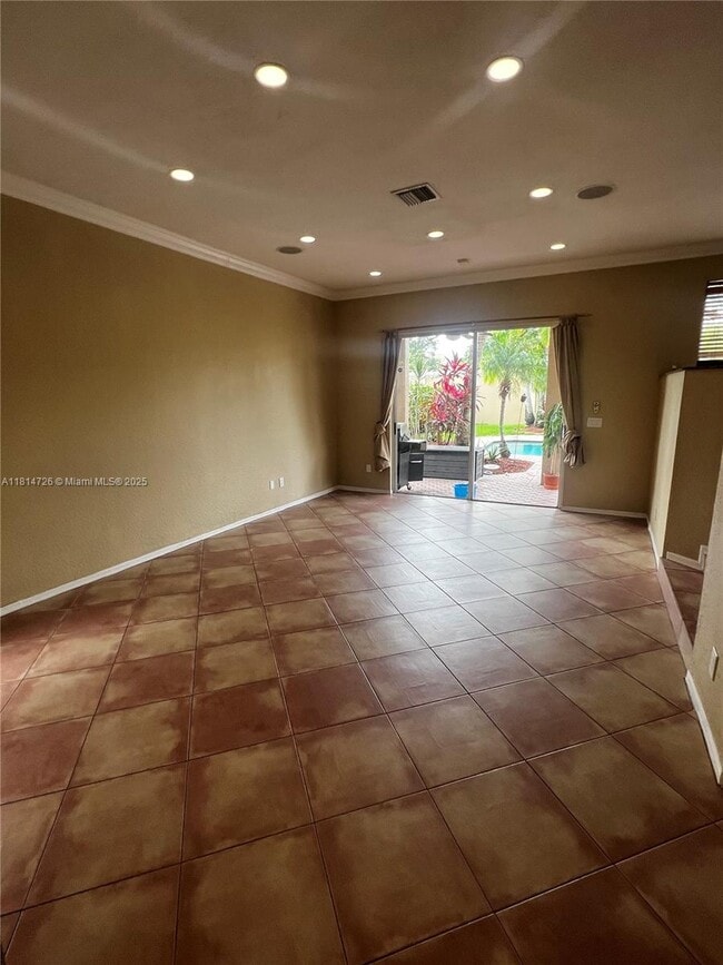 Building Photo - 15640 SW 16th Ct