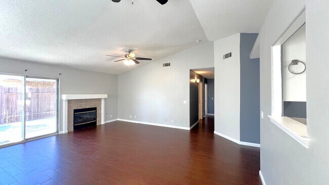 Building Photo - 3105 Silver Spur Way