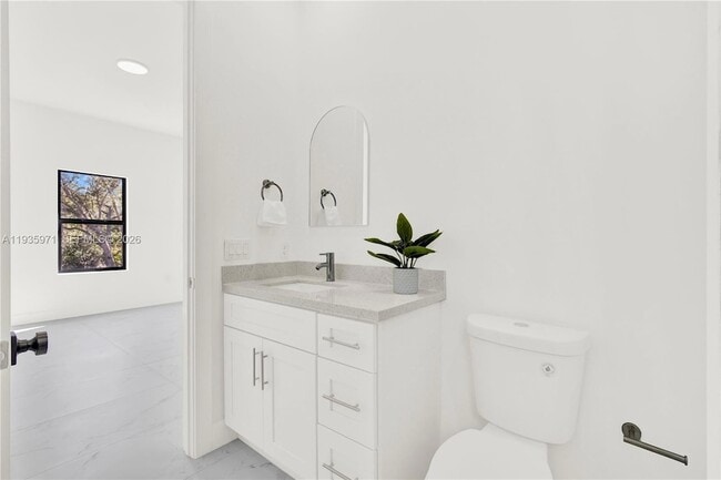 Building Photo - 66 Organ St