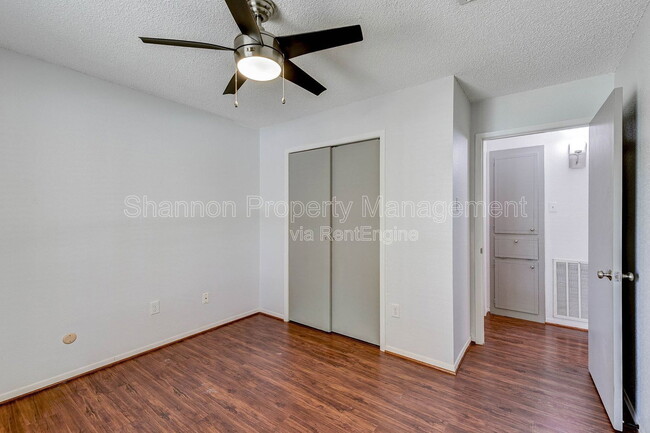 Building Photo - 5911 Chrystell Ln