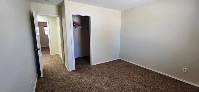 Building Photo - 1626 Sorrel Ln