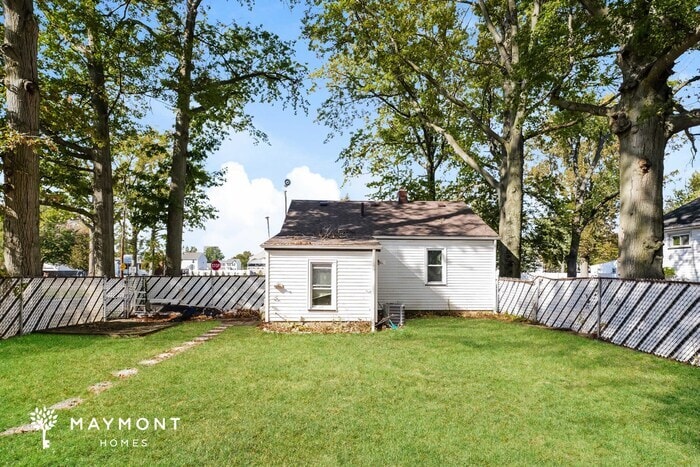 Building Photo - 1577 E 332nd St