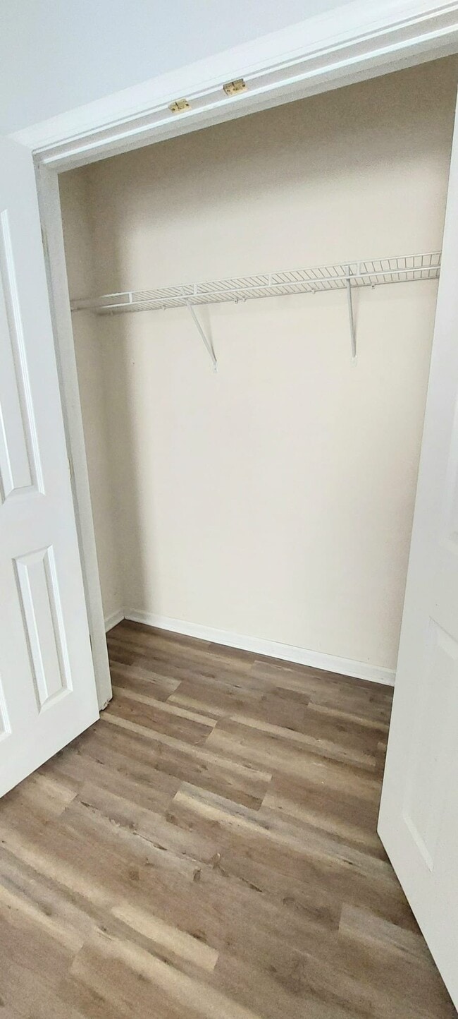 Building Photo - 13112 Planters Row Dr