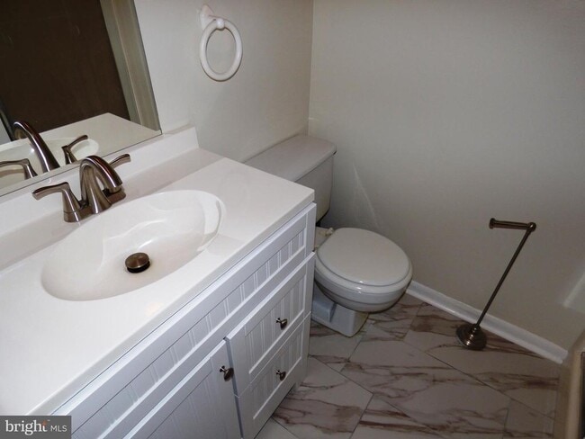 Building Photo - 2253 Coppersmith Square