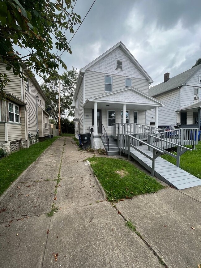 Building Photo - Brooklyn Centre - 3 Bedroom Single Family ...