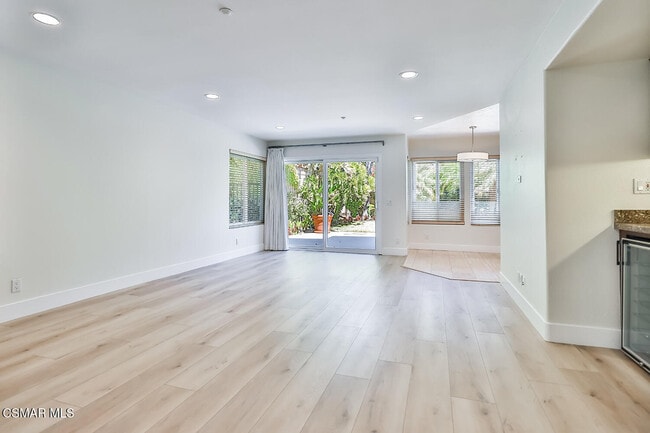 Building Photo - 5618 Silver Valley Ave