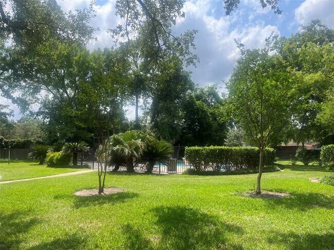 Building Photo - 811 Wax Myrtle Ln