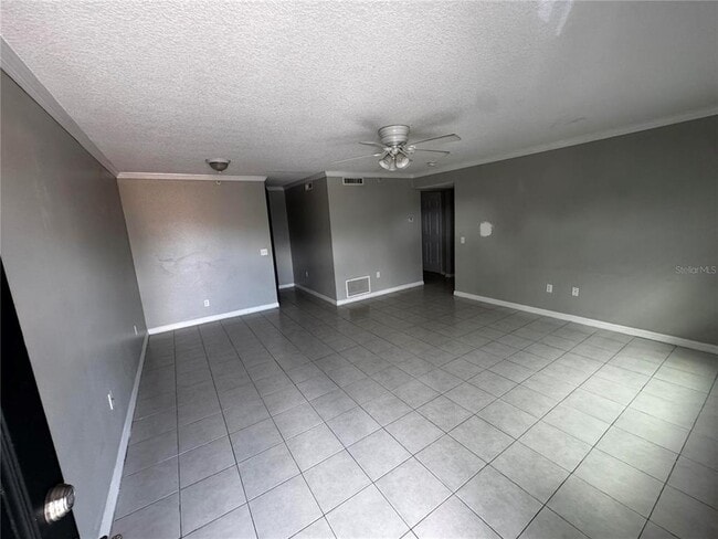 Building Photo - 307 Oak Rose Ln