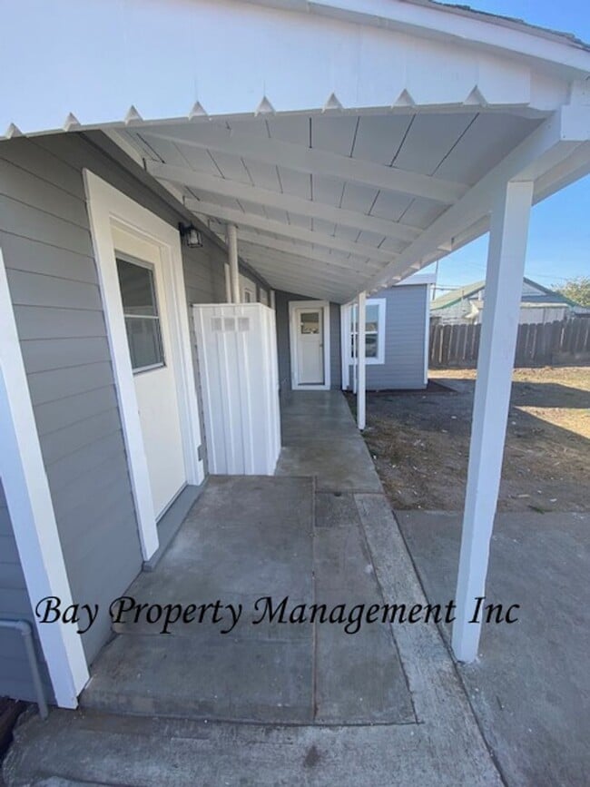 Building Photo - SECO12