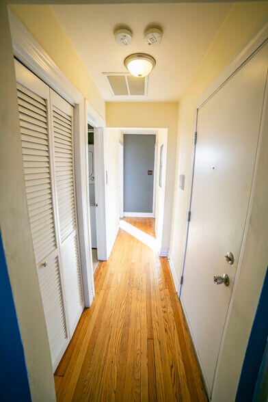 Building Photo - 2707 W Altgeld St